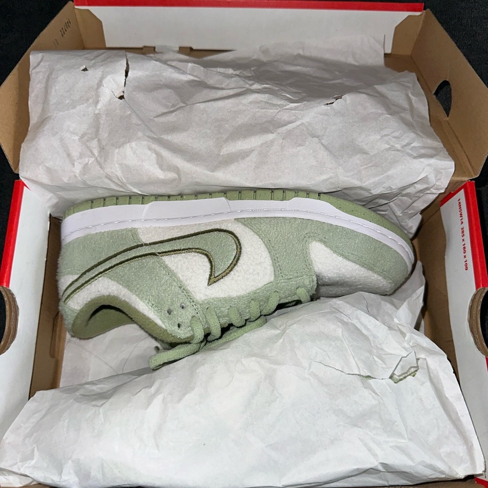 Nike Dunk Low SE Honeydew